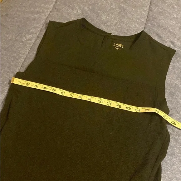 LOFT Black Sleeveless Blouse - Picture 4 of 7